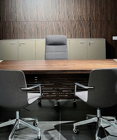 Easton – Wood Veneer Executive Desk with Optional Return and Leather Insert 06 Img