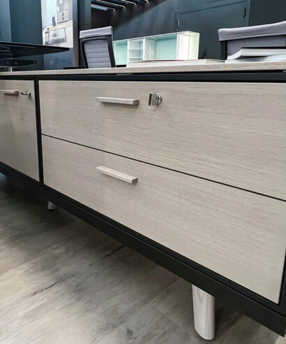 Reine 1 – Glass Top Executive Desk with A Leg & Optional Credenza Unit 06 img