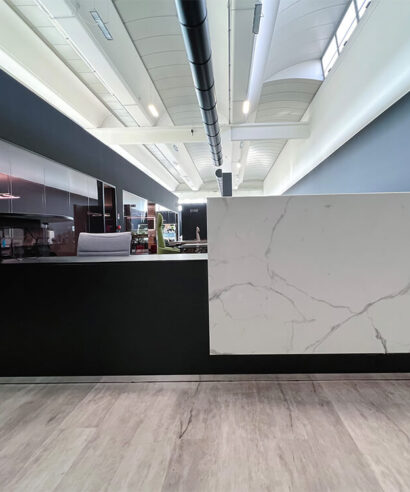 Lenny 1- Reception Desk with Printed Glass Overhang Panel 13 img