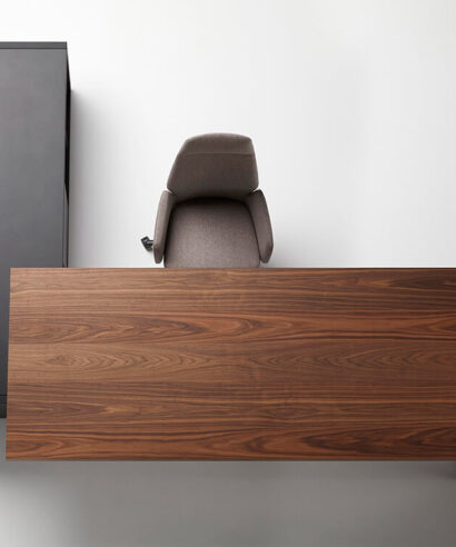 Talon – Modern Executive Desk with Credenza Unit and Optional Modesty Panel 01 img